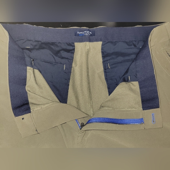 Nautica NavTech Olive Green Shorts Khakis Chinos Sz. 40 43" Waist - Picture 3 of 5